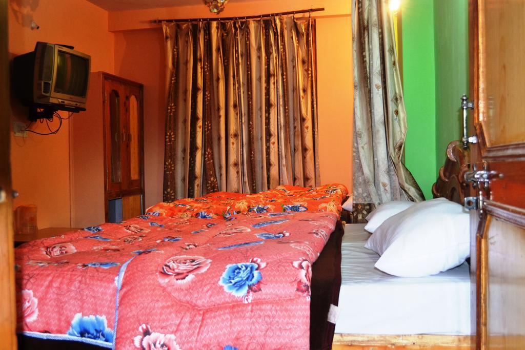 מנאלי Kunal Hotel & Cottages מראה חיצוני תמונה